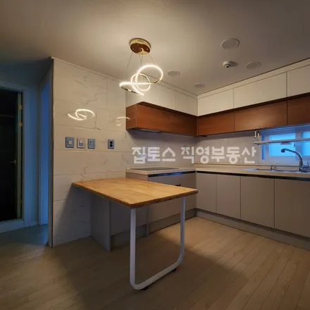 Rent this 3 bed apartment on 서울특별시 관악구 봉천동 1615-13