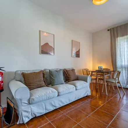 Image 8 - Meidin Pizza, Rua de Santa Catarina 949, 4000-263 Porto, Portugal - Apartment for rent