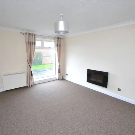 Image 4 - Claymore Close, Cleethorpes, DN35 8EN, United Kingdom - Apartment for rent