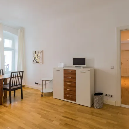 Image 5 - Fahrschule Success, Wisbyer Straße 5, 10439 Berlin, Germany - Apartment for rent