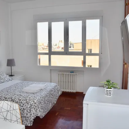 Image 7 - Madrid, Reebok, Calle del Conde Duque, 28015 Madrid - Apartment for rent