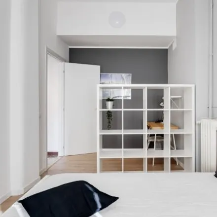 Rent this 14 bed room on Via Giovanni Pierluigi da Palestrina in 9, 20131 Milan MI
