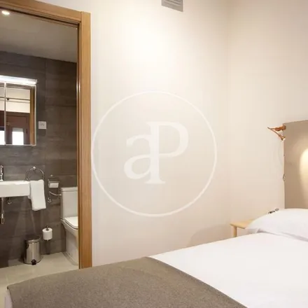 Rent this 1 bed apartment on Carrer de Sant Miquel in 08001 Barcelona, Spain