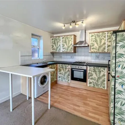 Image 3 - Knights Place, Thornhill Park Road, Southampton, SO18 5TE, United Kingdom - Apartment for sale