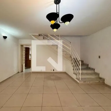 Rent this 4 bed house on Rua das Aroeiras in Jardim, Santo André - SP