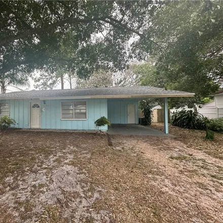 Rent this 3 bed house on 227 20th Avenue in Poinciana Park, Indian River County