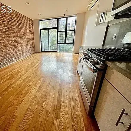 Rent this 1 bed house on 164 West 123rd Street in New York, NY 10027