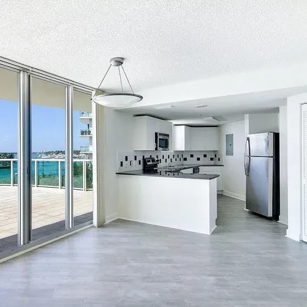 Image 4 - Flamingo Resort Residences, Bay Road, Miami Beach, FL 33139, USA - Condo for rent