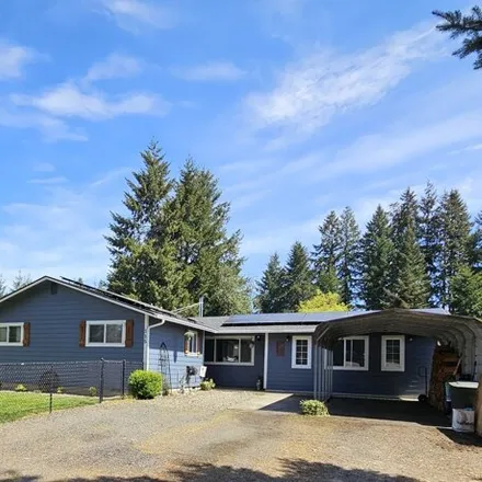 Buy this 3 bed house on 187 Studebaker Place in Cowlitz County, WA 98611