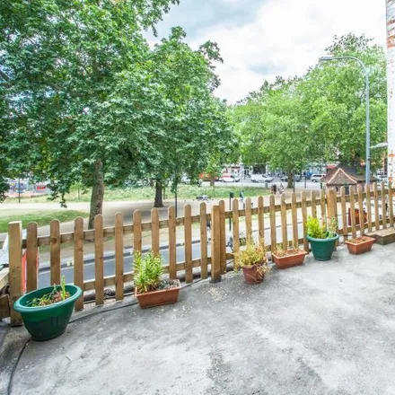 Rent this 1 bed apartment on 140 Uxbridge Road in London, W12 8AT