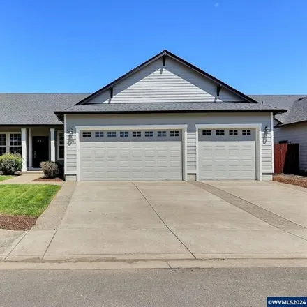 Buy this 4 bed house on 2274 West 14th Avenue in Junction City, OR 97448