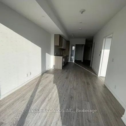 Image 4 - 2018 Bathurst Street, Old Toronto, ON M6C 2C2, Canada - Apartment for rent