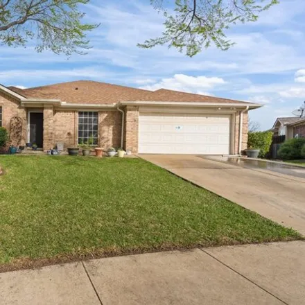 Buy this 4 bed house on Peregrine Trail in Arlington, TX 76001