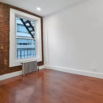 Image 4 - 300 East 61st Street, New York, NY 10065, USA - Apartment for rent