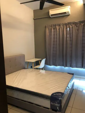 Rent this 1 bed apartment on J&T Express in Jalan 1/152, Overseas Union Garden