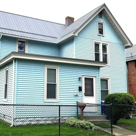Buy this 4 bed house on East School Street in Salem, OH 44460