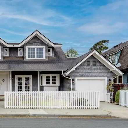 Buy this 5 bed house on 474 Willow Street in Pacific Grove, CA 93950