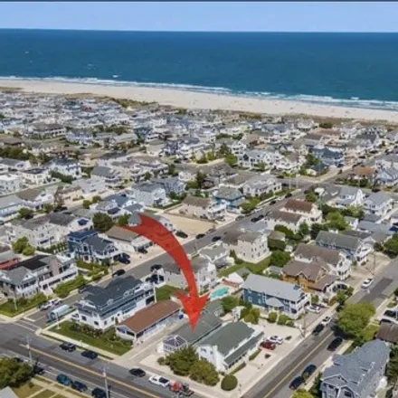 Image 2 - 2061 First Avenue, Avalon, Cape May County, NJ 08202, USA - House for sale