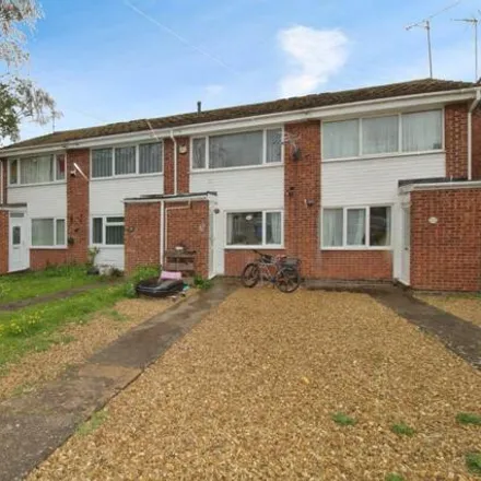 Buy this 2 bed townhouse on 12 Welland Close in Spalding, PE11 2YF