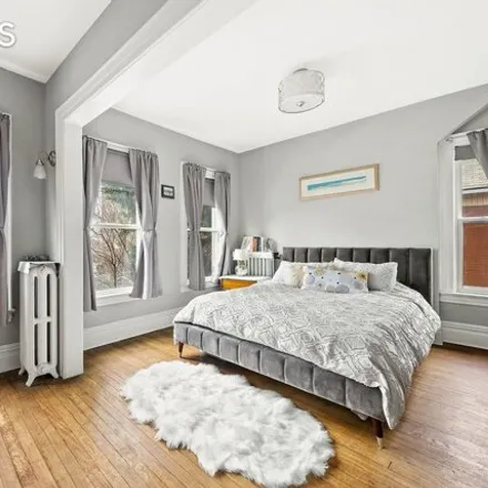 Image 8 - 204 East 7th Street, New York, NY 11218, USA - Townhouse for sale