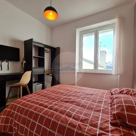 Image 2 - 17 Rue Saint-Marc, 29200 Brest, France - Apartment for rent