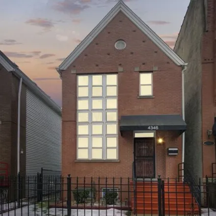 Buy this 3 bed house on 4346 South Greenwood Avenue in Chicago, IL 60615