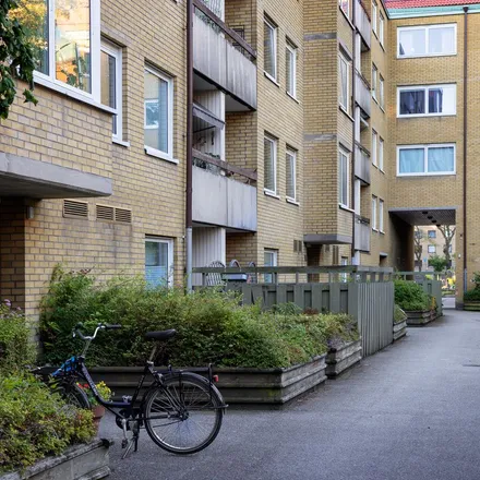 Rent this 2 bed apartment on Danska Vägen 74A in 416 59 Gothenburg, Sweden