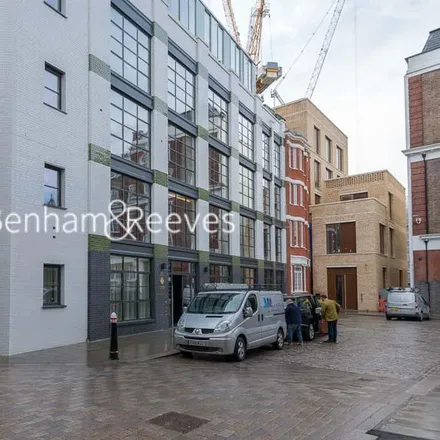 Image 9 - 38 Bartholomew Close, London, EC1A 7ES, United Kingdom - Apartment for rent