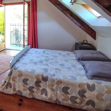 Rent this 1 bed house on Séglien in Rue Yves Le Calvé, 56160 Séglien