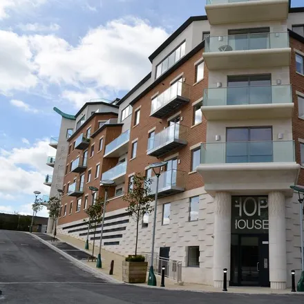 Rent this 2 bed apartment on Wyvern Savings and Loans in High East Street, Fordington