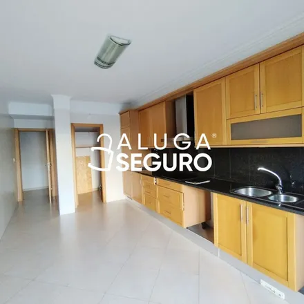 Image 5 - Rua Engenheiro Rui Nogueira Simões, 2665-293 Mafra, Portugal - Apartment for rent