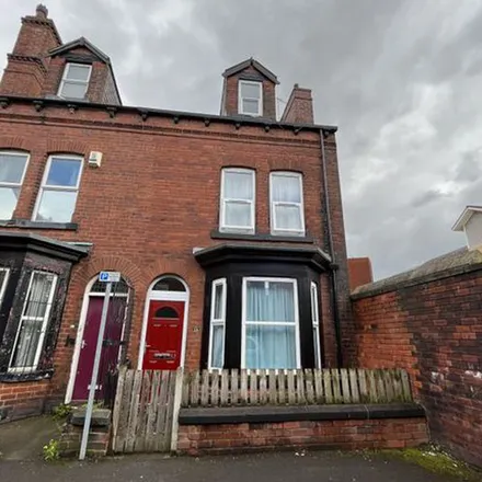 Rent this 4 bed townhouse on Archery Street in Leeds, LS2 9AS