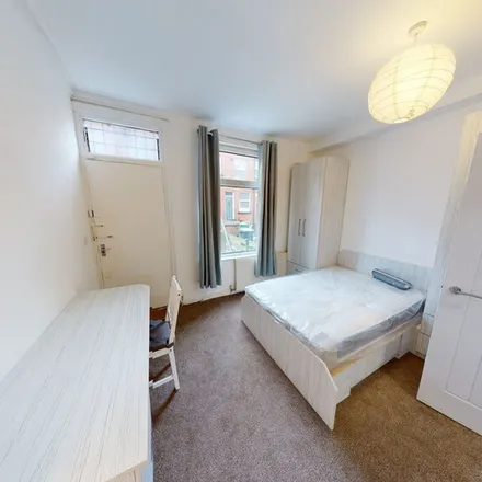 Rent this 1 bed apartment on 48 Thornville Crescent in Leeds, LS6 1JH