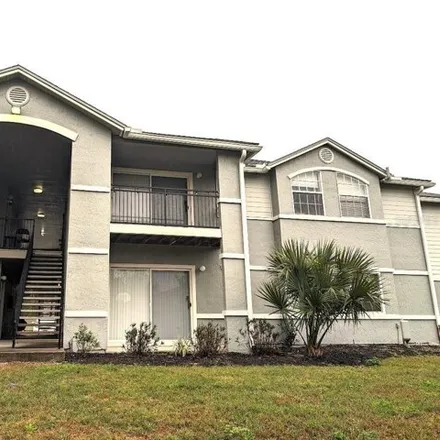 Rent this 3 bed condo on 14 in Southwest 25th Terrace, Gainesville