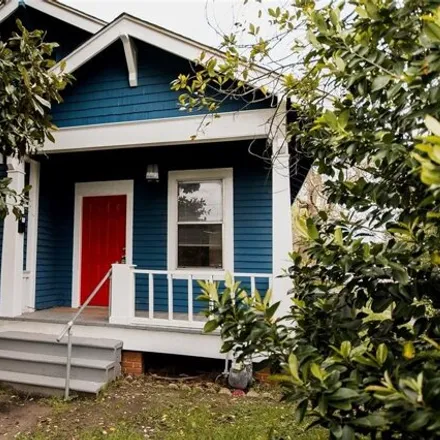 Rent this 2 bed house on 2713 Avenue P ½ in Galveston, TX 77550