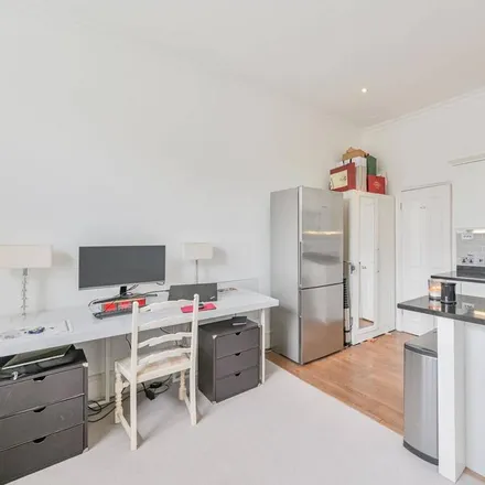 Image 1 - 31-33 Cranley Gardens, London, SW7 3BD, United Kingdom - Apartment for rent