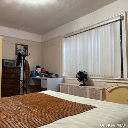 Image 9 - 82-65 167th St, Jamaica, New York, 11432 - House for sale