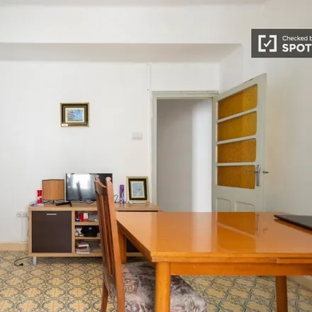 Rent this 3 bed room on Carrer Arxiprest Navarro Nogueroles in 5, 46900 Torrent