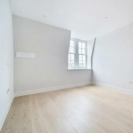 Image 3 - Temple Gardens, London, NW11 0LL, United Kingdom - Apartment for sale