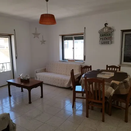 Rent this 3 bed apartment on Rua Padre António Marcelino in 2520-138 Ferrel, Portugal