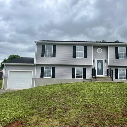 Buy this 5 bed house on 912 Orlando Avenue in Hollins, VA 24019