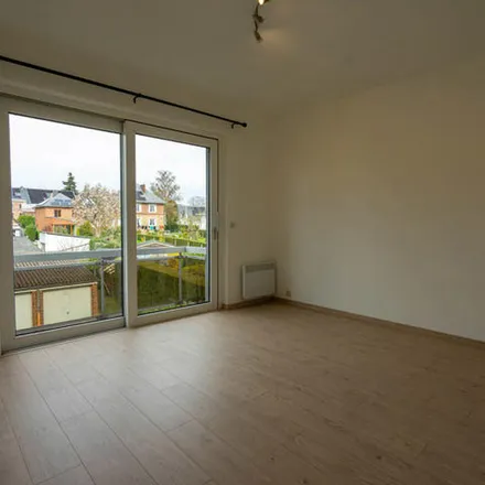 Rent this 2 bed apartment on Rue Saint-Luc 1-2-3 in 5004 Namur, Belgium