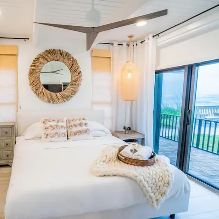 Rent this 2 bed condo on Vero Beach