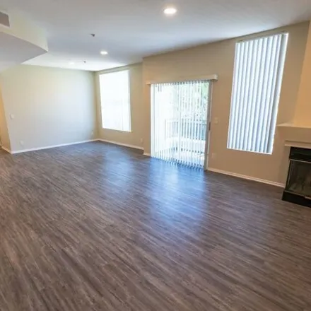 Rent this 2 bed house on Sunset & Muskingum in Sunset Boulevard, Los Angeles