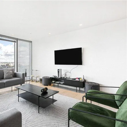 Image 2 - Saint George Wharf Tower, 1 Nine Elms Lane, Nine Elms, London, SW8 2DU, United Kingdom - Apartment for rent