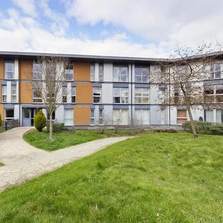 Rent this 1 bed apartment on Howlands Court in Three Bridges, RH10 1AW