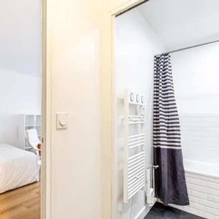 Image 6 - 27 Rue des Amiraux, 75018 Paris, France - Apartment for rent