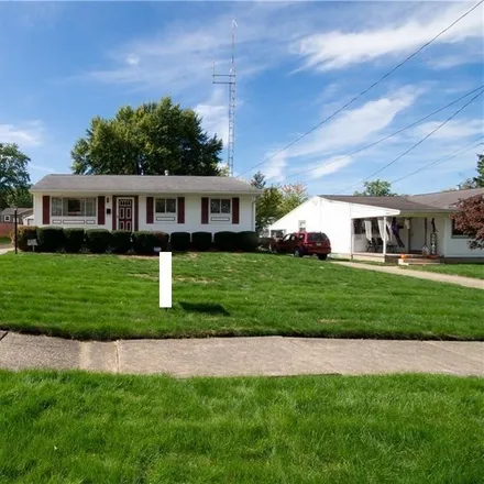 Buy this 3 bed house on 630 Saul Drive in Hubbard, Trumbull County