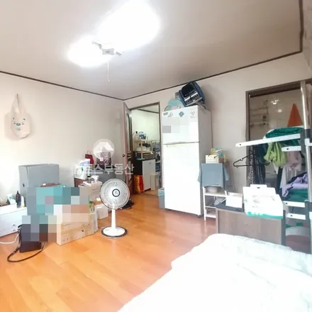 Rent this studio apartment on 서울특별시 강남구 논현동 178-8