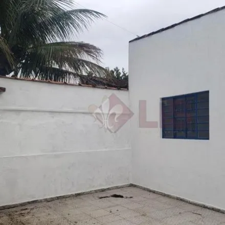 Buy this 2 bed house on Rua Arnaldo Justino da Silva in Travessão, Caraguatatuba - SP